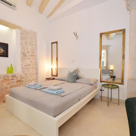 Apartments Lavanda And Oliva ロヴィニ エクステリア 写真