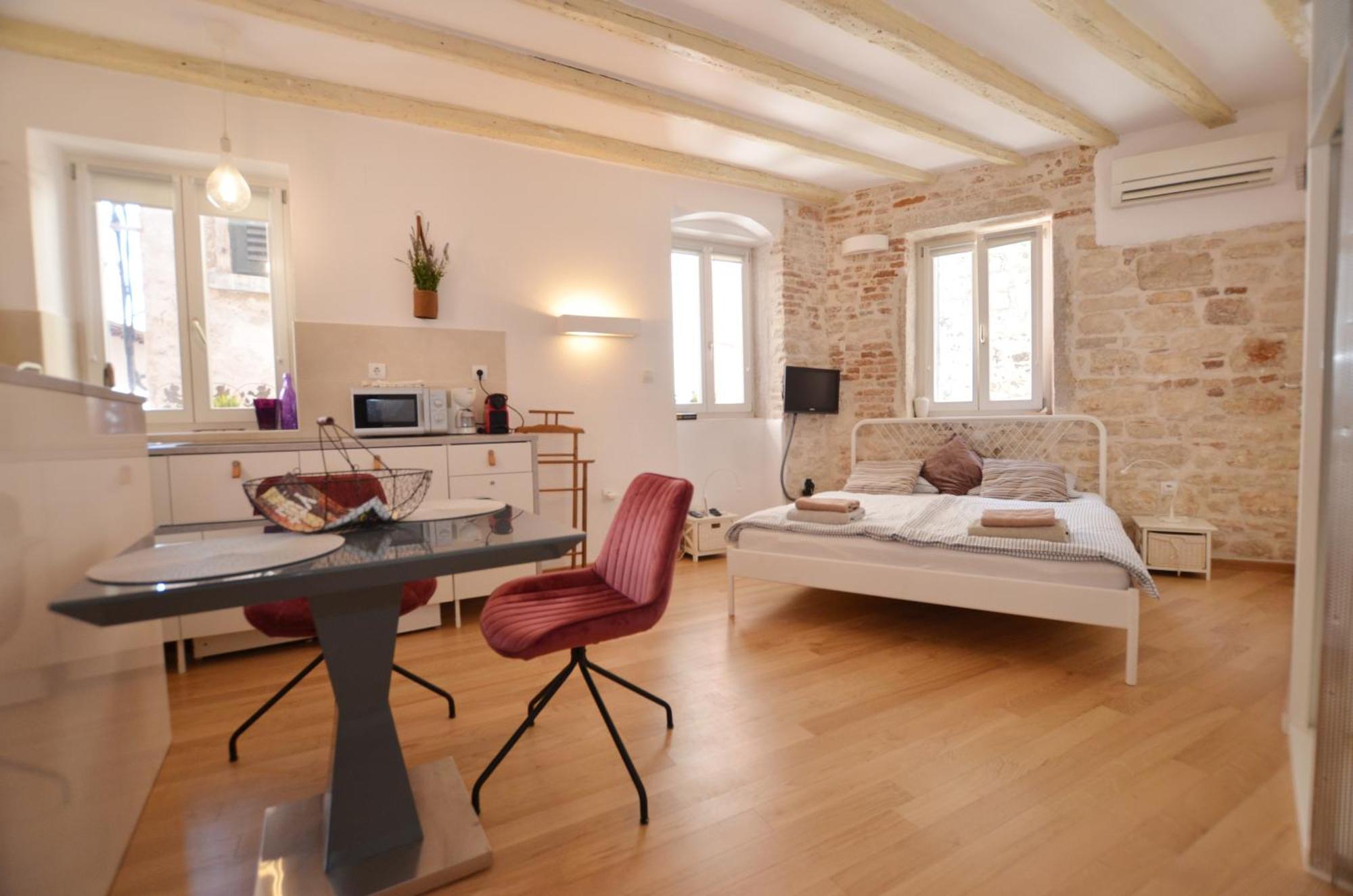 Apartments Lavanda And Oliva ロヴィニ エクステリア 写真