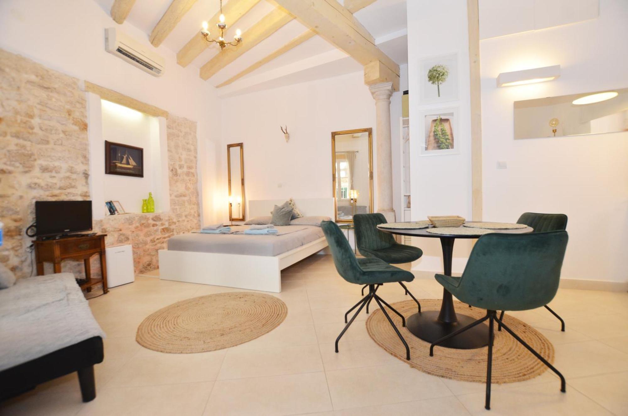 Apartments Lavanda And Oliva ロヴィニ エクステリア 写真